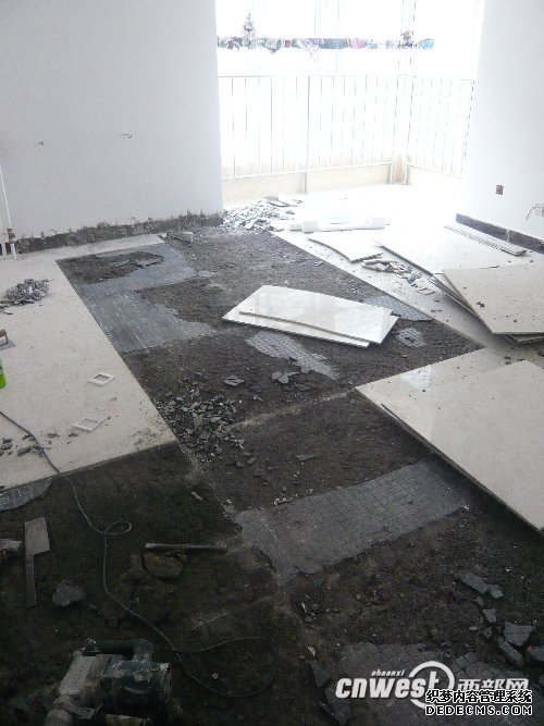 ��ש����ˮ��©ˮ װ��"�λ���"̫�ӵ�(ͼ)