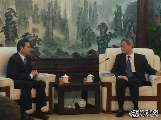 ̨�幤���������鳤������ɻ᳤����¡�������ţ�24-26�ո������η�3�졣25������ݻ��½��̨��������־����